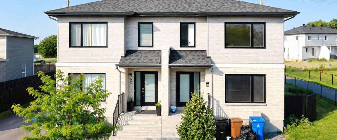 À louer / Maison à étages - Photo 1