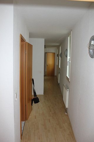 2,5-Zimmer-Wohnung mit Fahrstuhl am Ziegenmarkt zu mieten! - Photo 2