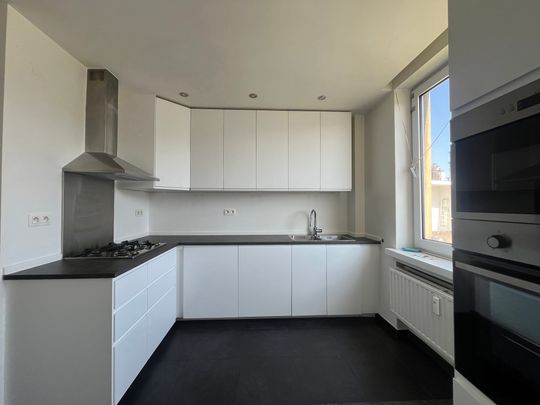 Flat - for rent - Photo 1