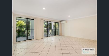 Perfectly Located In The Sought-after Suburb Of Paddington - Photo 2