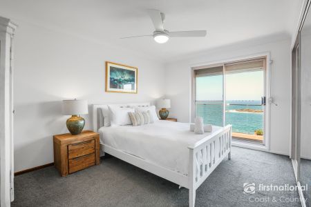 Delightful Waterfront Retreat with Panoramic Ocean Views - Photo 5