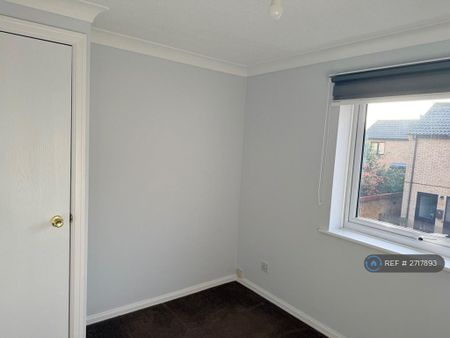 2 bedroom semi-detached house to rent - Photo 2