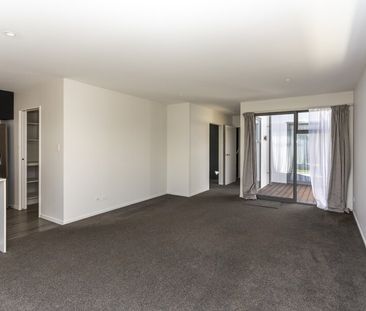 Modern three bedroom home in Halswell! - Photo 1