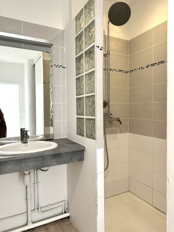 Location Appartement 1 pièce 39m² MARSEILLE 7ème - Photo 5