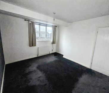 2 bedroom semi-detached house to rent - Photo 4