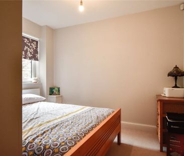 Well presented 2 bedroom apartment to rent in the popular village o... - Photo 1