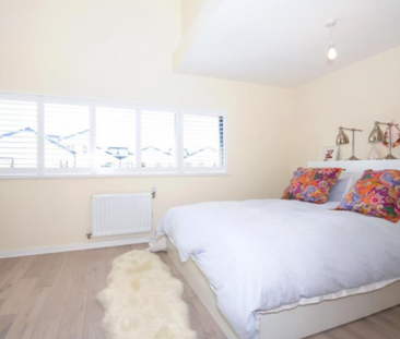 Jolly Mews, SW16, Property for rent - Photo 2