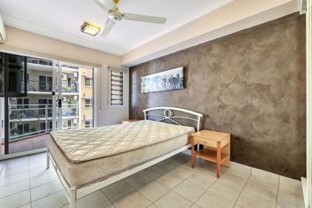 INNER CITY FURNISHED APARTMENT - Photo 5