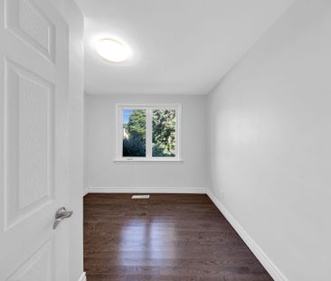 For Lease - 18 Windridge Drive Unit# Main, Markham, Ontario - Photo 2