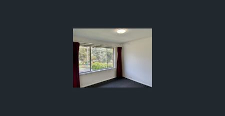 Family home with surrounding Parklands - Photo 5