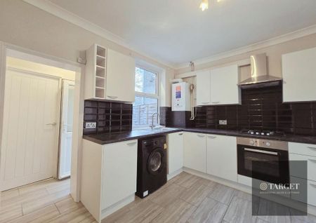 3 bedroom terraced house to rent - Photo 5