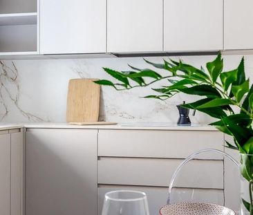 4 room luxury penthouse for rent in Madrid, Spain - Photo 4