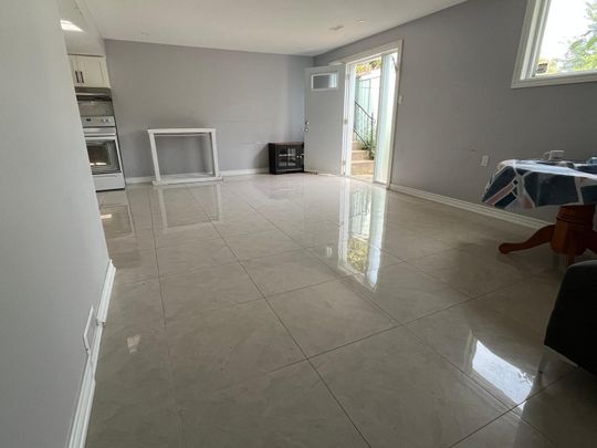 For Lease - 617 West 5th Street, Hamilton, Ontario - Photo 1