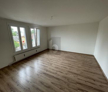 RENOVATED WITH MODERN KITCHEN - Foto 1