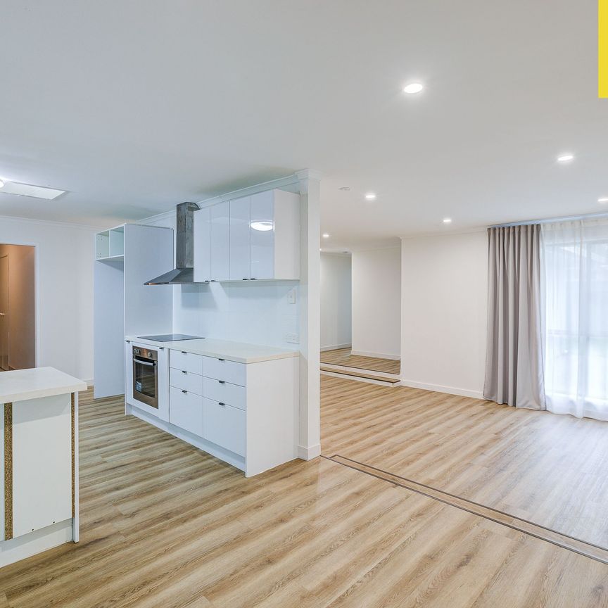 RENOVATED 3 BED HOME + TWO EXTRA BATHROOMS + DOUBLE BAY SHED! - Photo 1