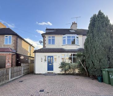 4 bedroom semi-detached house to rent - Photo 5