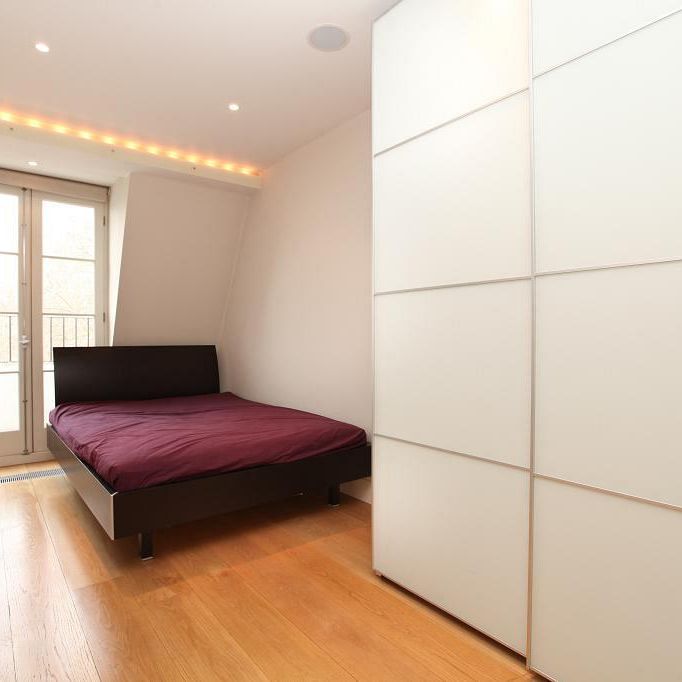 2 bedroom flat in South Kensington - Photo 1