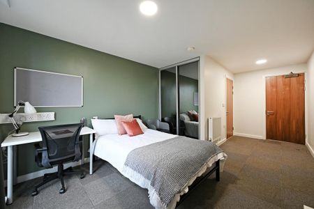 4 bedroom apartment to rent - Photo 4