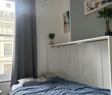 Studio Flat, Castletown Road, W14 - Photo 1