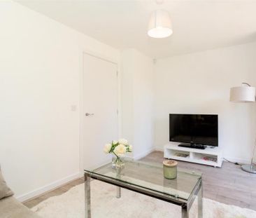 2 bedroom terraced house to rent - Photo 2