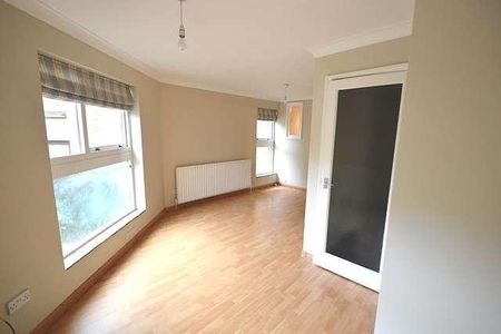 Bedroom Ground Floor Apartment In Godalming, GU7 - Photo 5