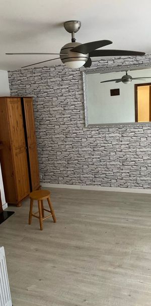 1 Bed Semi-Detached House, Warren Crescent, SO16 - Photo 1