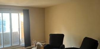 1 Bedroom Apartment - Photo 2