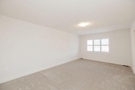 For Lease - 255 McKean Drive, Whitchurch-Stouffville, Ontario - Photo 4