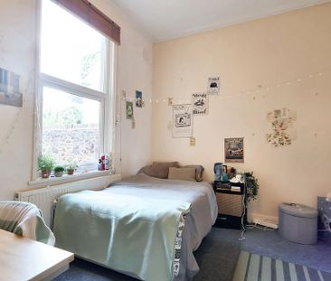 6 bedroom terraced house to rent - Photo 3