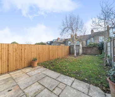 3 bedroom terraced house to rent - Photo 1