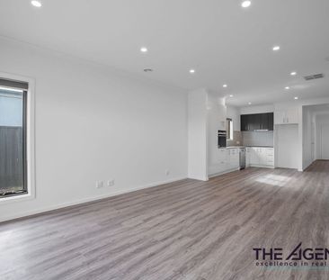 58 Buckingham Boulevard, Strathtulloh, Vic 3338 - Photo 5