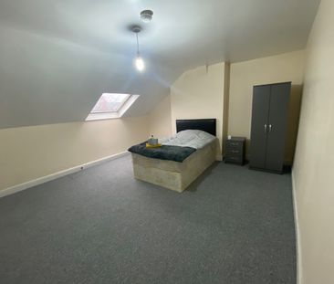 Room in a Shared House, Durham Road, B11 - Photo 3