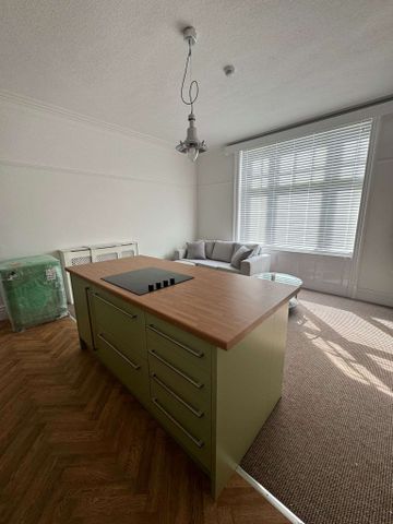 Beautifully refurbished shared house, quiet location Room 5 - Photo 2