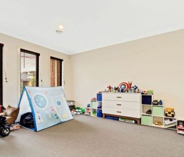 Ideal Family Home with comfort & convenience! - Photo 2