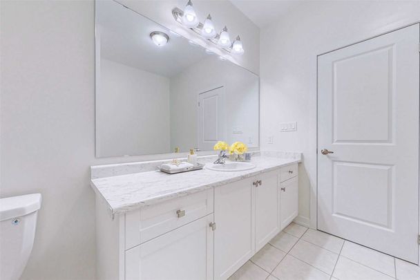 For Lease - 83 Boiton Street, Richmond Hill, Ontario - Photo 1