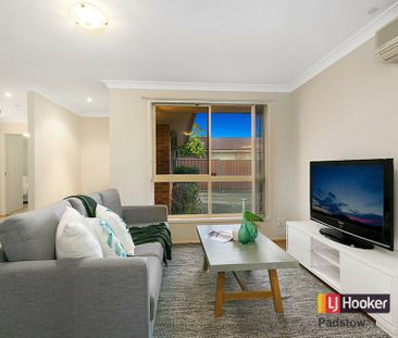 3 Bedroom Villa Peacefully Located in a Boutique Complex of Three! - Photo 1