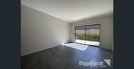 Spacious 4-Bedroom Family Home for Rent – Prime Location in Cranbourne - Photo 5