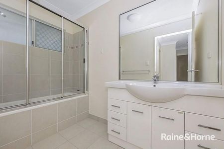 3 Lashmar Crescent, Deeragun, QLD 4818 - Photo 2