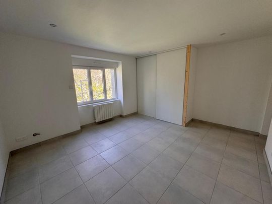 Location Maison 4 pièces 77m² ROBIAC ROCHESSADOULE 30160 - Photo 1