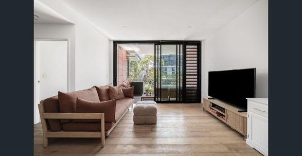 Stylish One-Bedroom Apartment in Lewisham - Photo 1