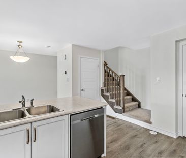 For Lease - 879 Sumac Crescent, Milton, Ontario - Photo 6