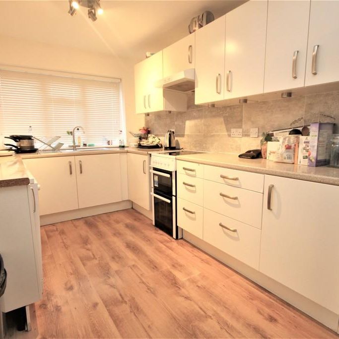 1 bedroom in a house share to rent - Photo 1