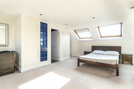 Webster Gardens, Ealing, W5 - Photo 4