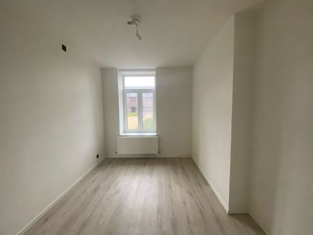 GELIJKVLOERS APPARTEMENT - Photo 2