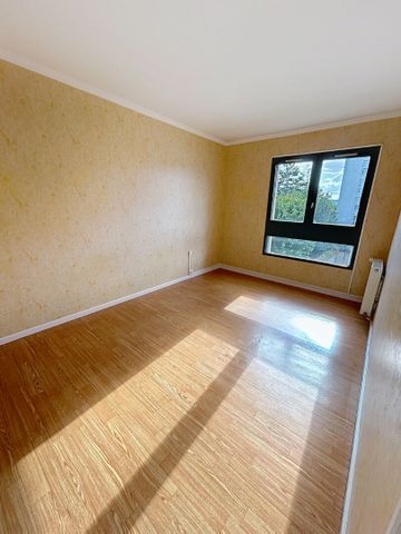 Appartement à louer - REIMS - AV DE LAON - Photo 2