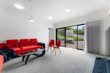 43 Aldersgate Road, Hillsborough - Photo 4