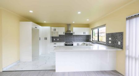 For Rent - Modern 4-Bedroom Home in Mangere - Photo 3