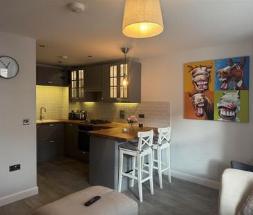 2 bedroom apartment to rent - Photo 5