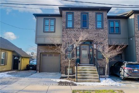 Semi-Detached Home For Lease | X8141716 - Photo 4