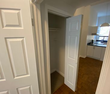 For Lease - 202 Gerrard Street Unit# 1, Toronto, Ontario - Photo 6